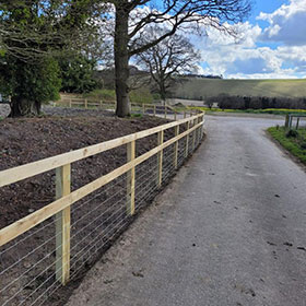 Stock proof fencing